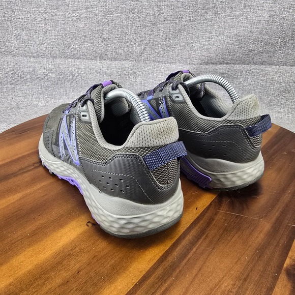 New Balance 410v8 Womens Trail Running Shoes Gray Purple WT410LQ8 Size 10 - Picture 12 of 13
